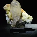 Quartz with golden mica and alurgite  red mica - image 4