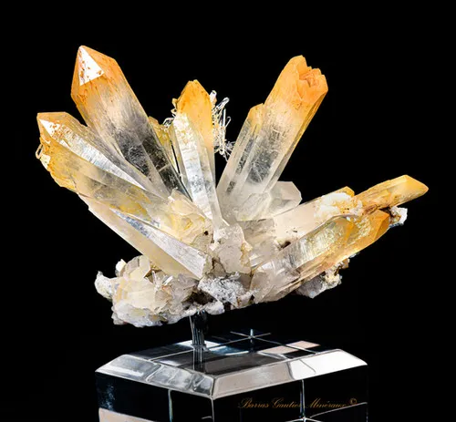 Quartz with Halloysite inclusions - image 2