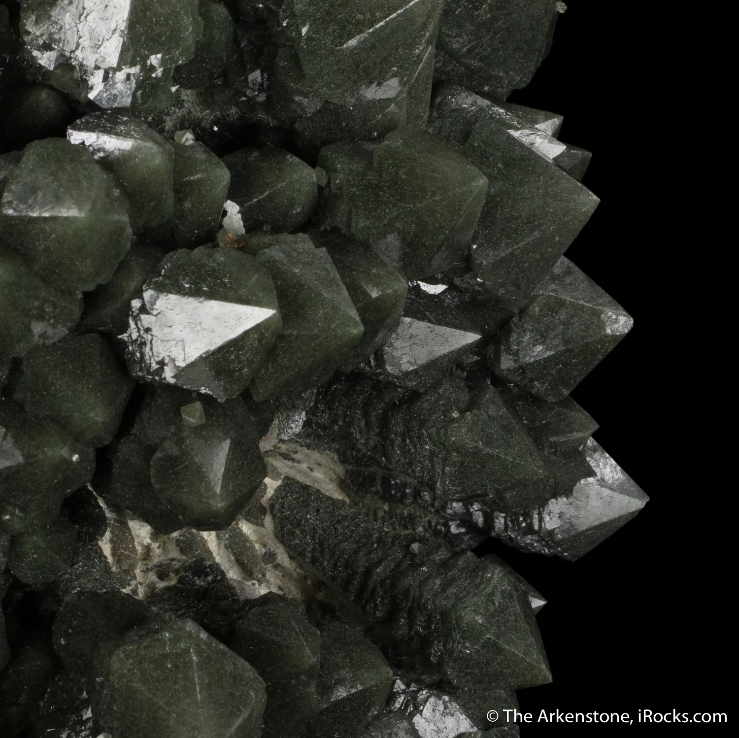 Quartz with Hedenbergite inclusions - image 5