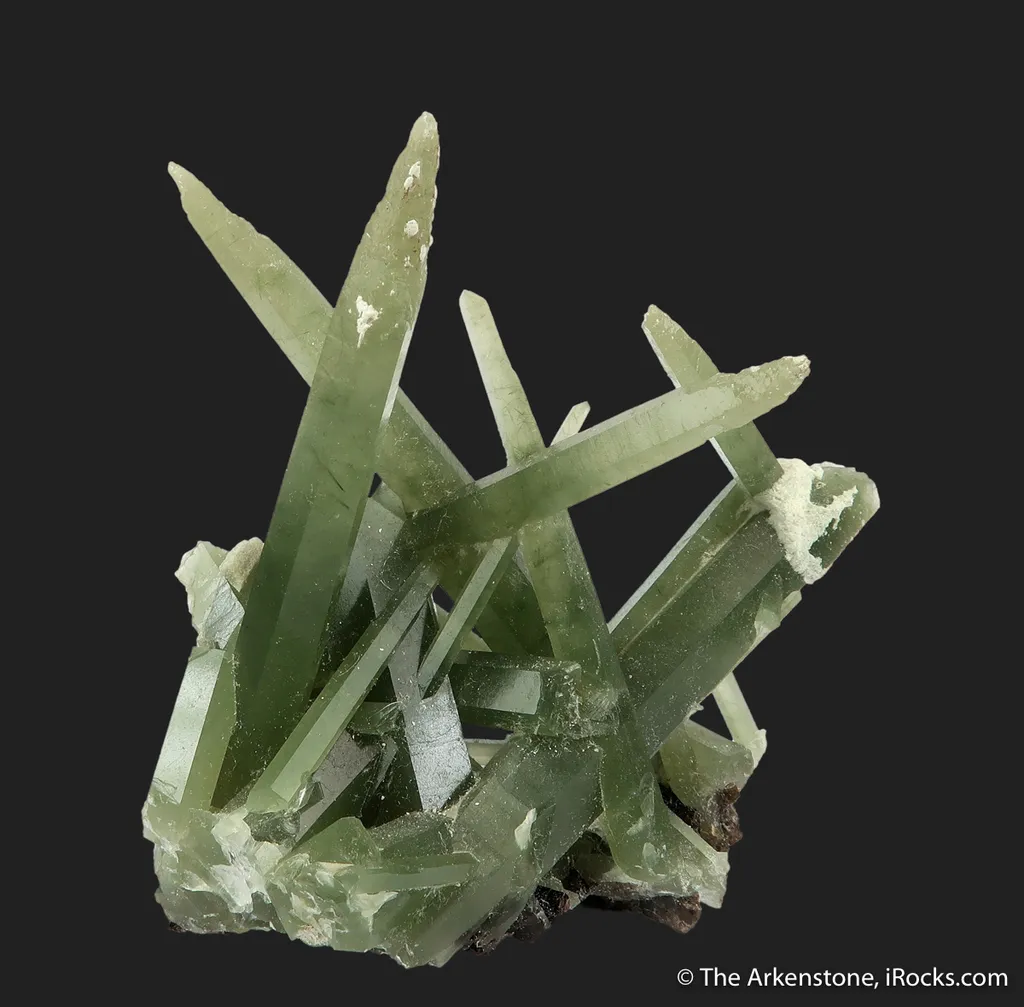 Quartz with Hedenbergite on Axinite image
