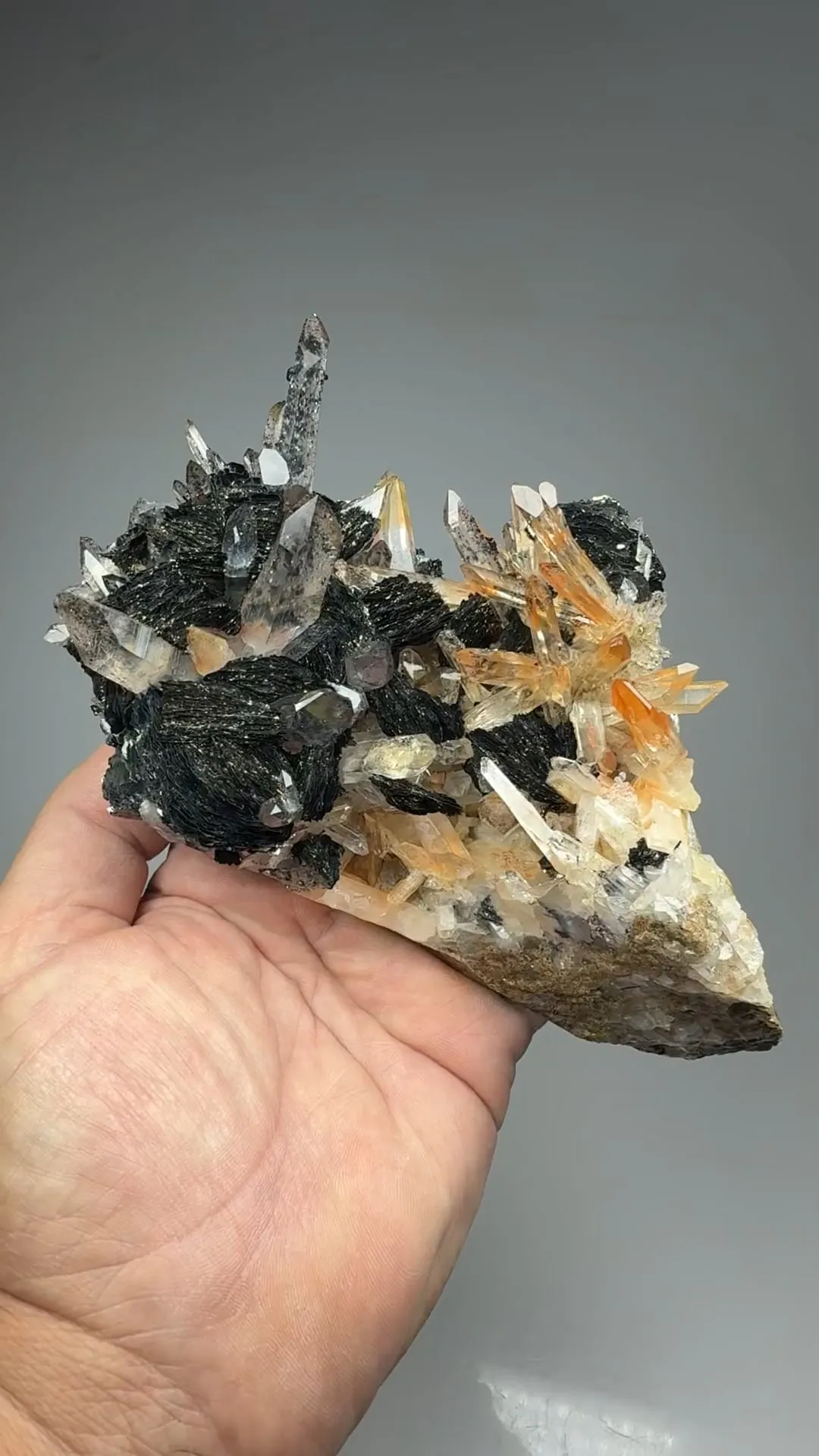 Quartz with Hematite - image 2