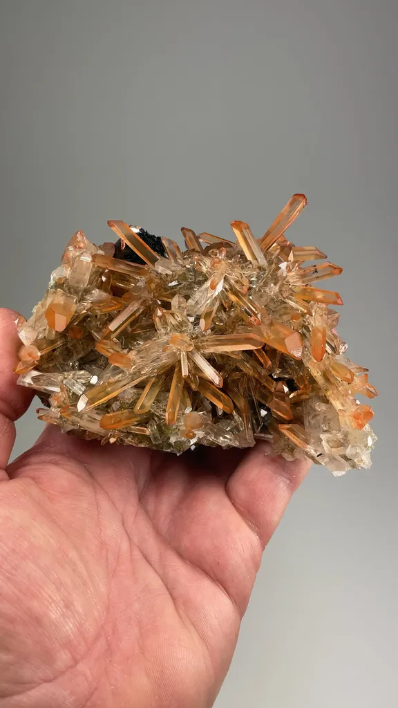 Quartz with Hematite - image 2