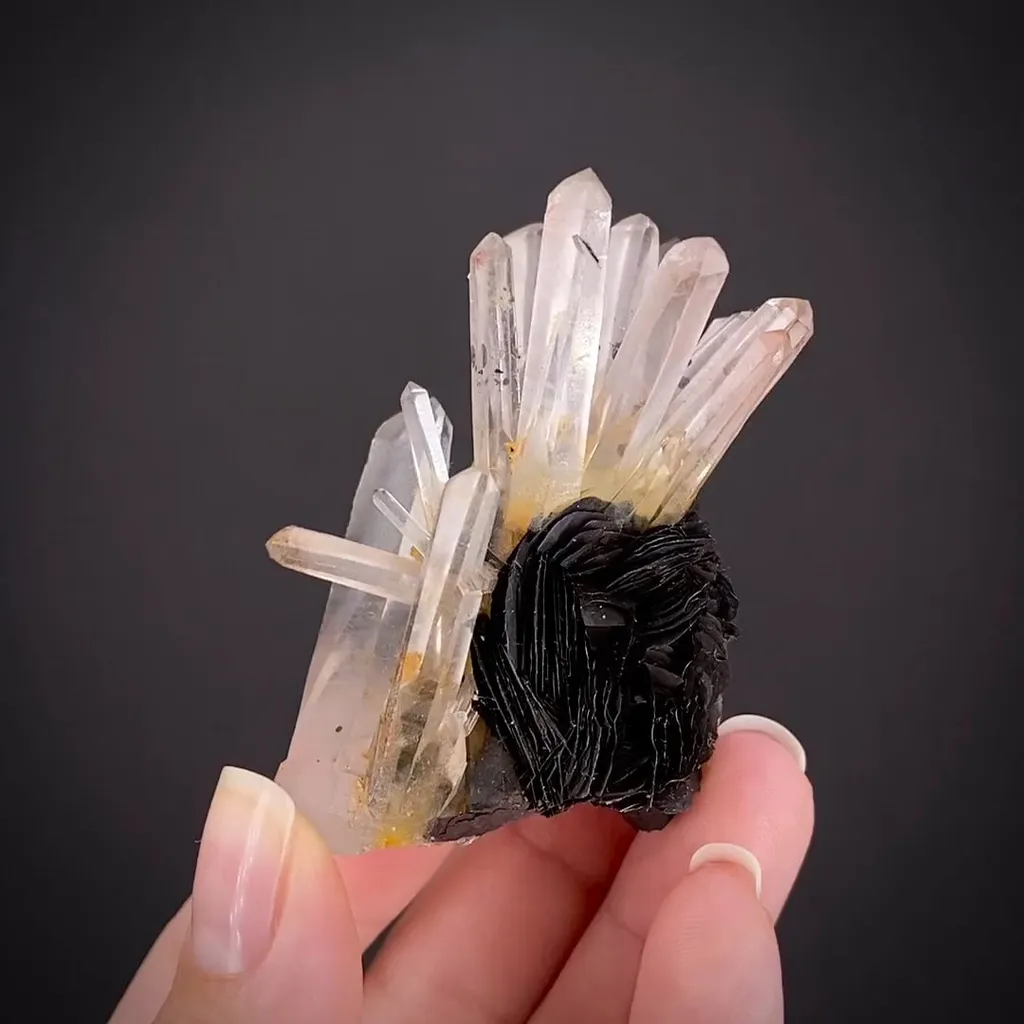 Quartz with Hematite image