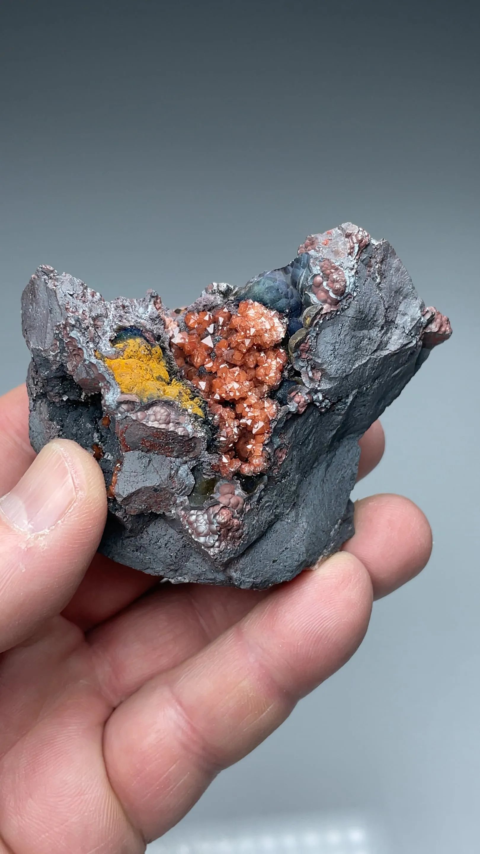 Quartz with Hematite - image 3