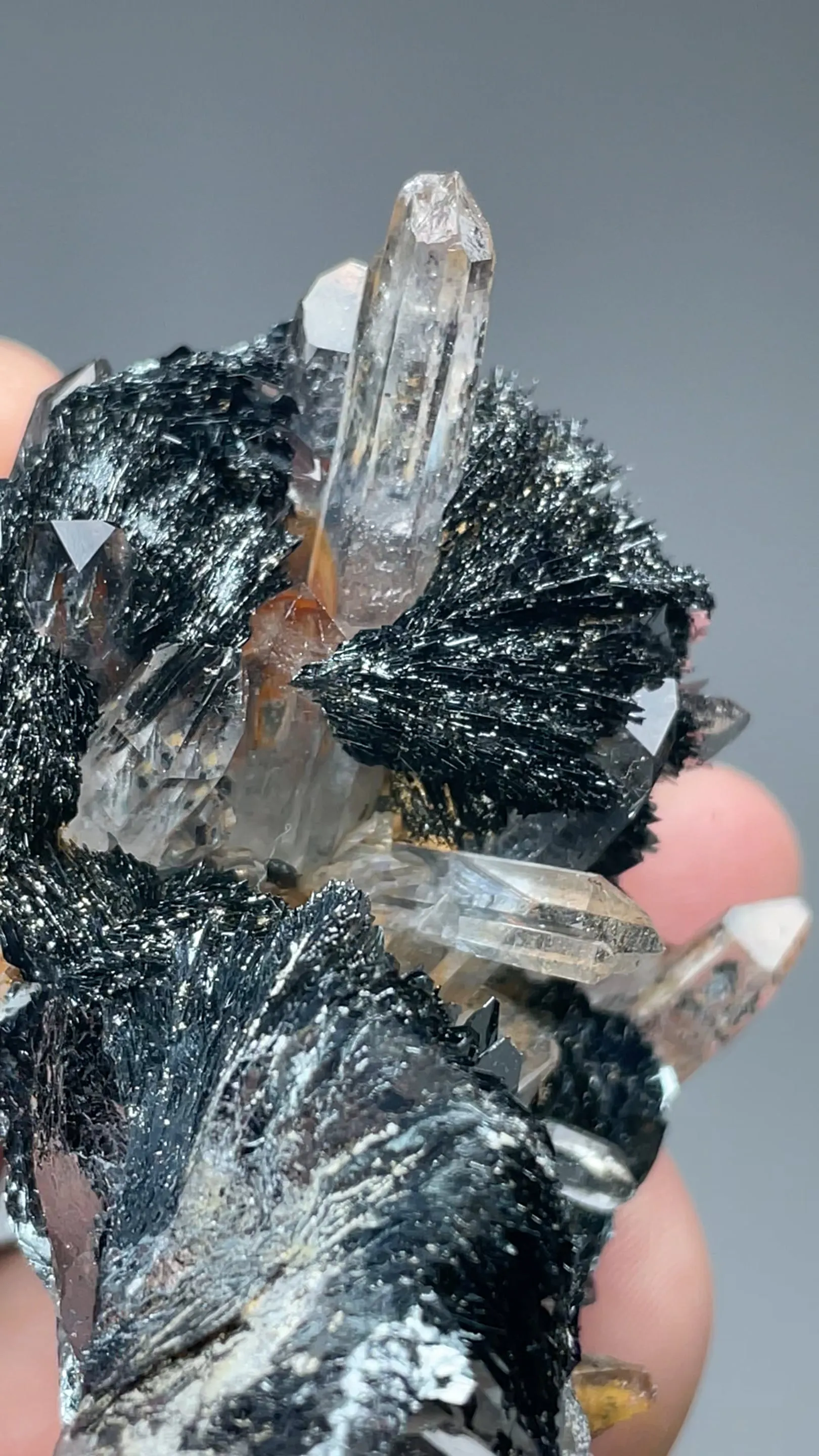 Quartz with Hematite - image 2