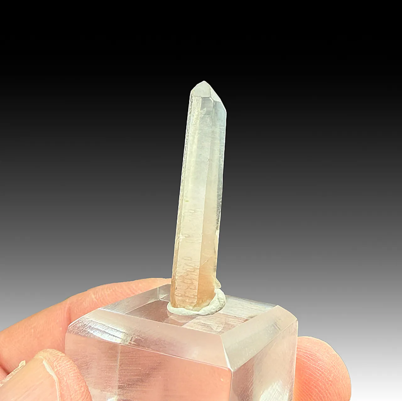 Quartz with Hematite - image 1