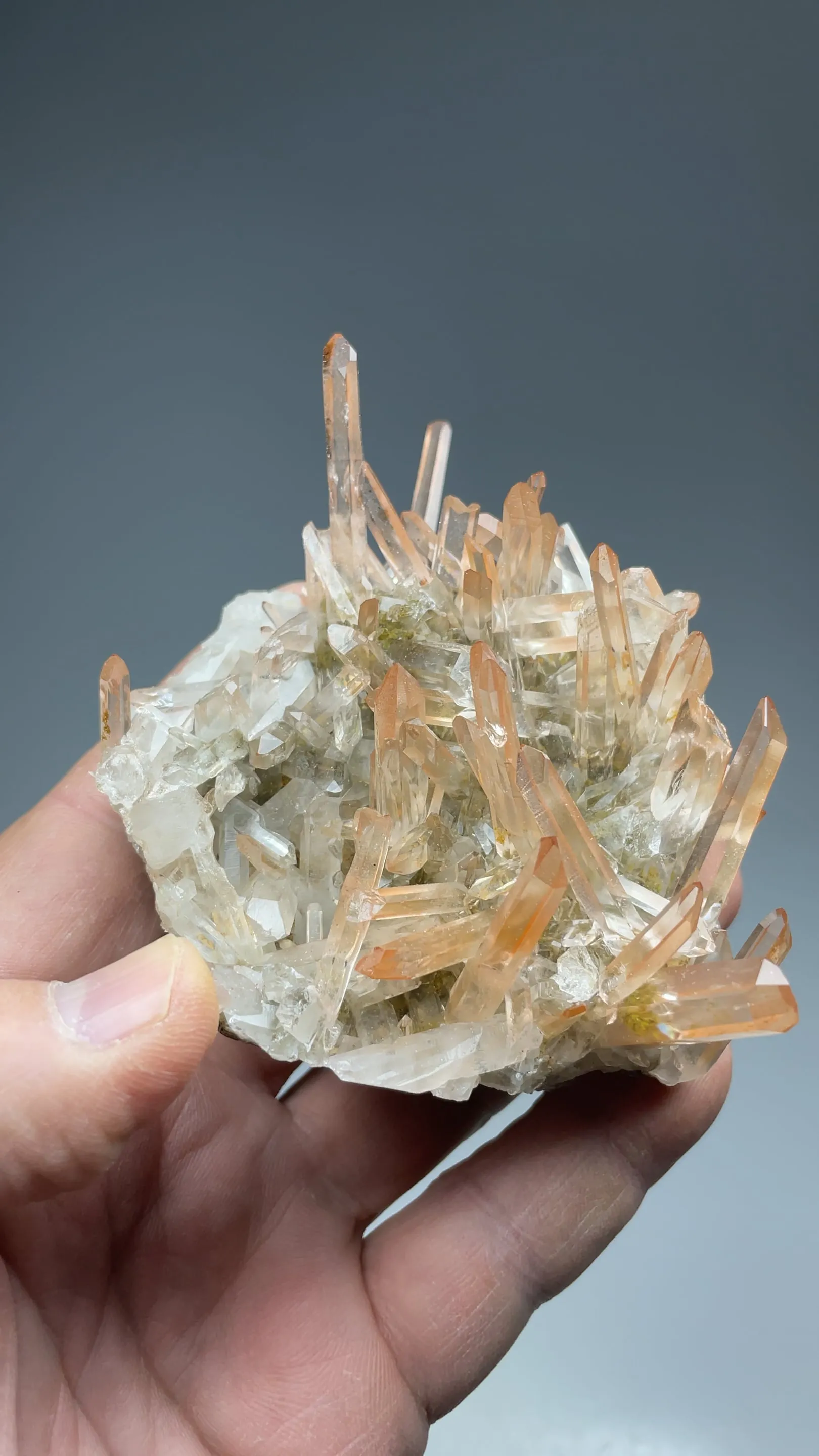 Quartz with Hematite - image 2
