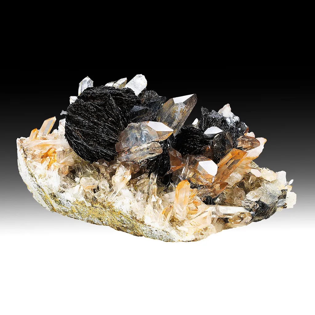Quartz with Hematite image
