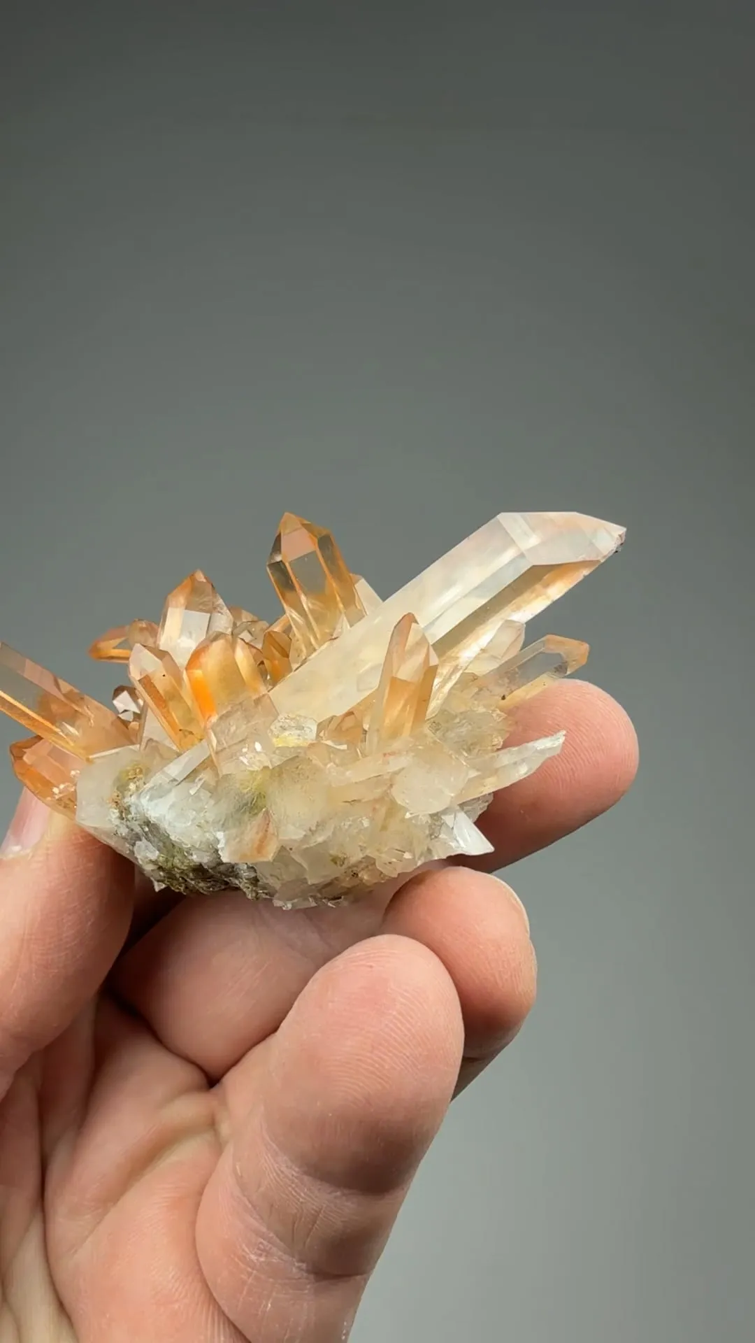 Quartz with Hematite - image 2