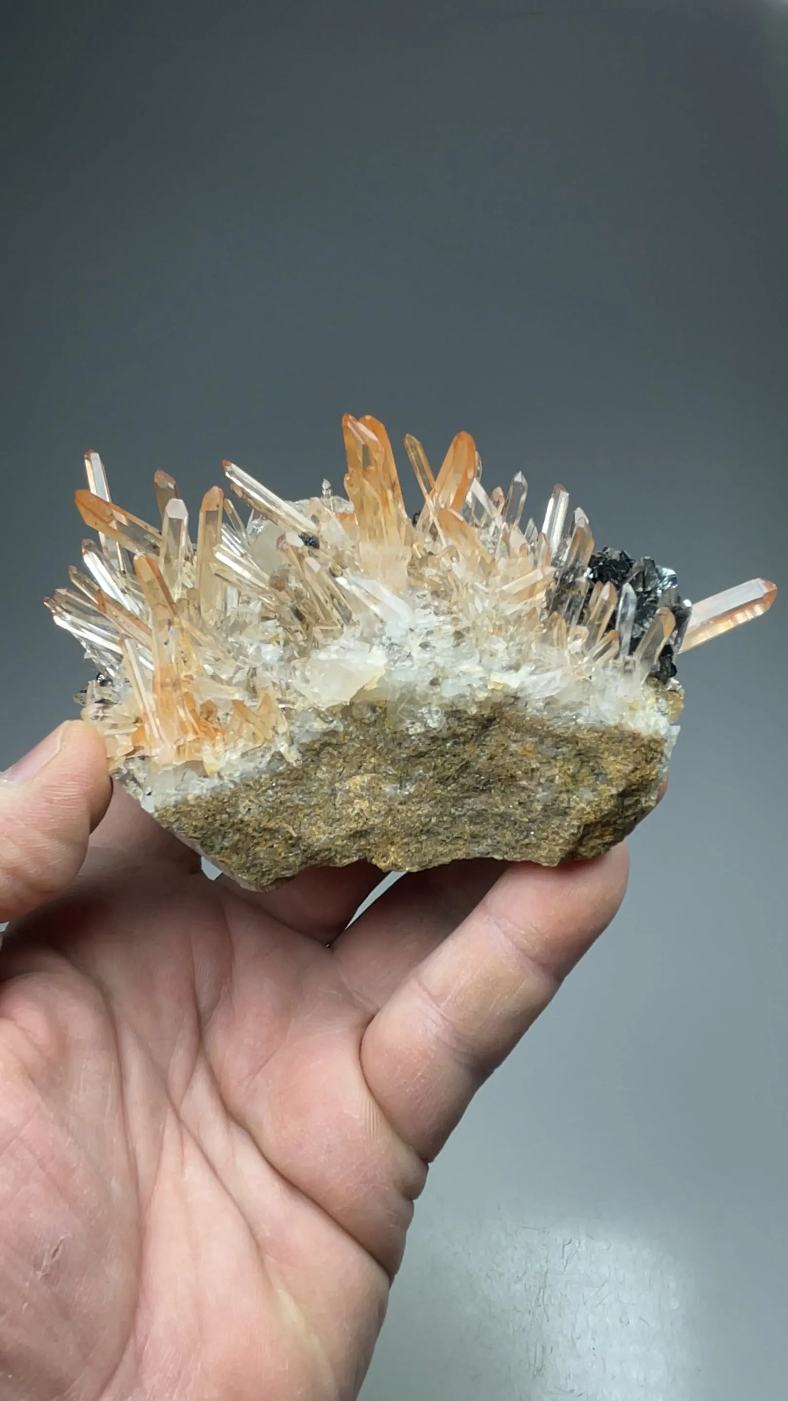 Quartz with Hematite - image 2