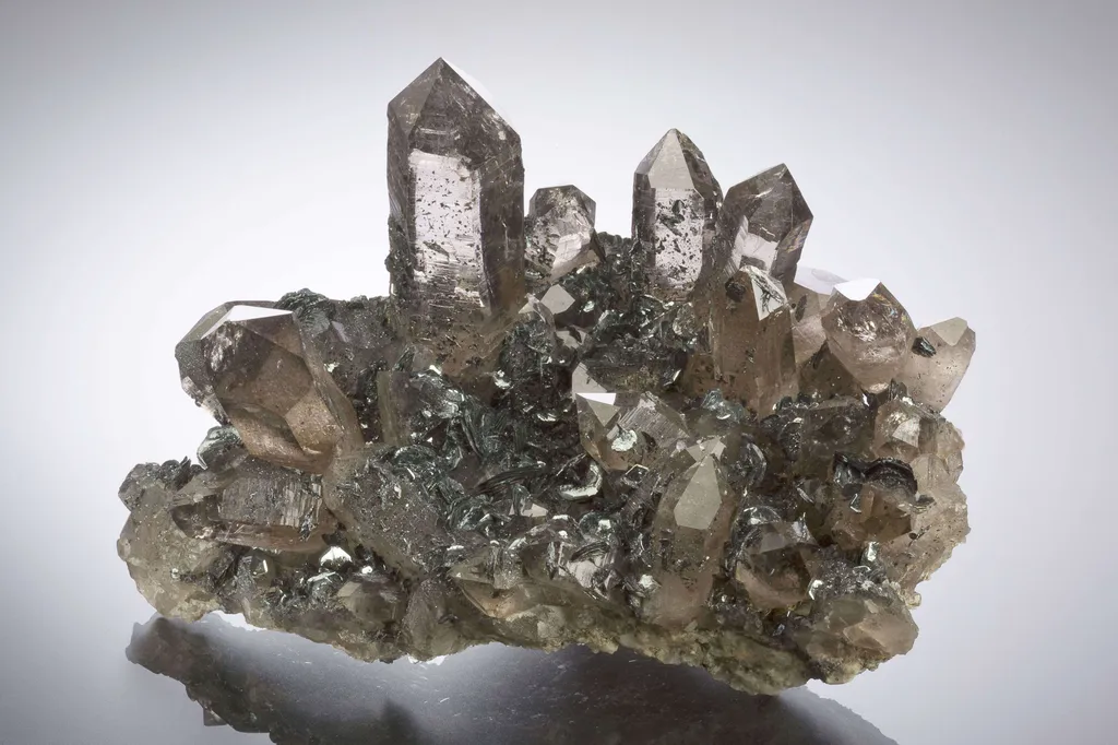 Quartz With Hematite image