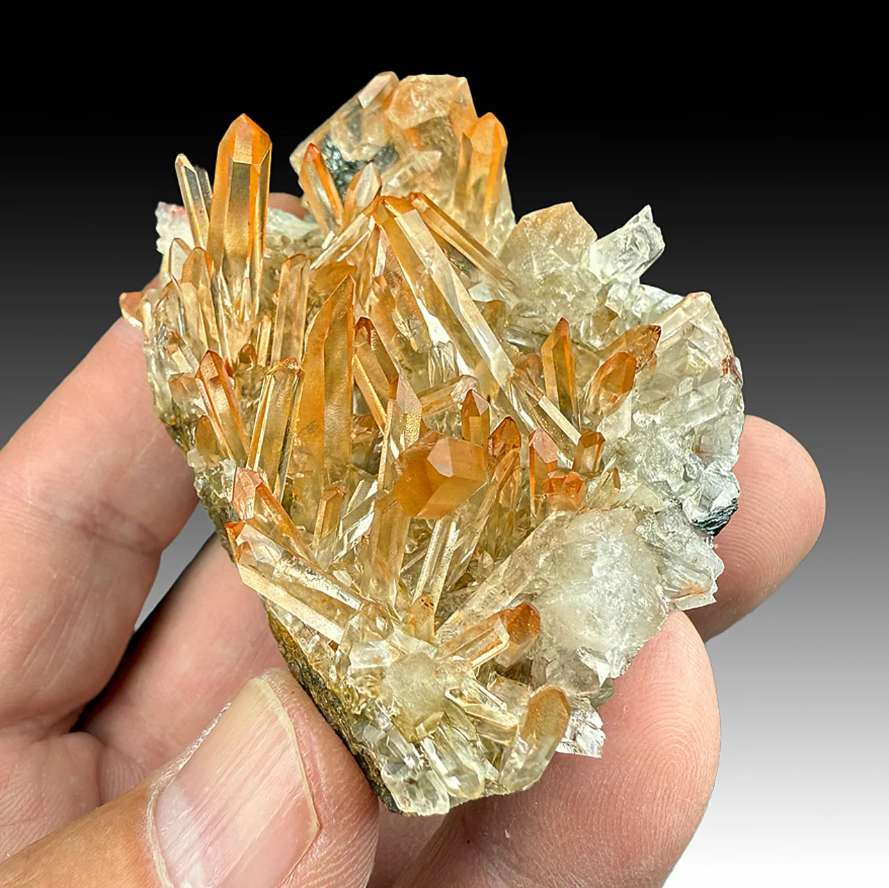 Quartz with Hematite - image 1