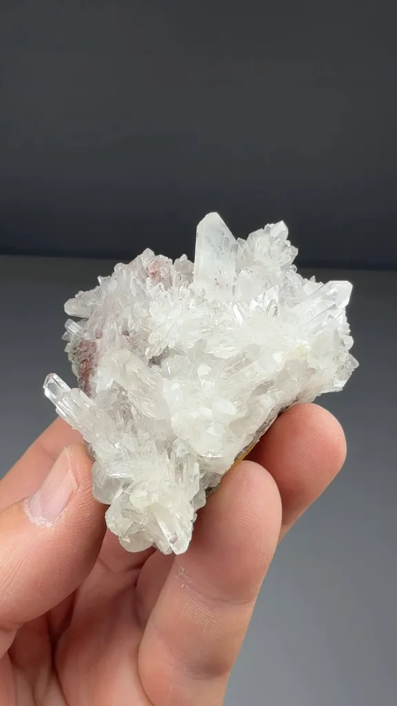 Quartz with Hematite - image 2