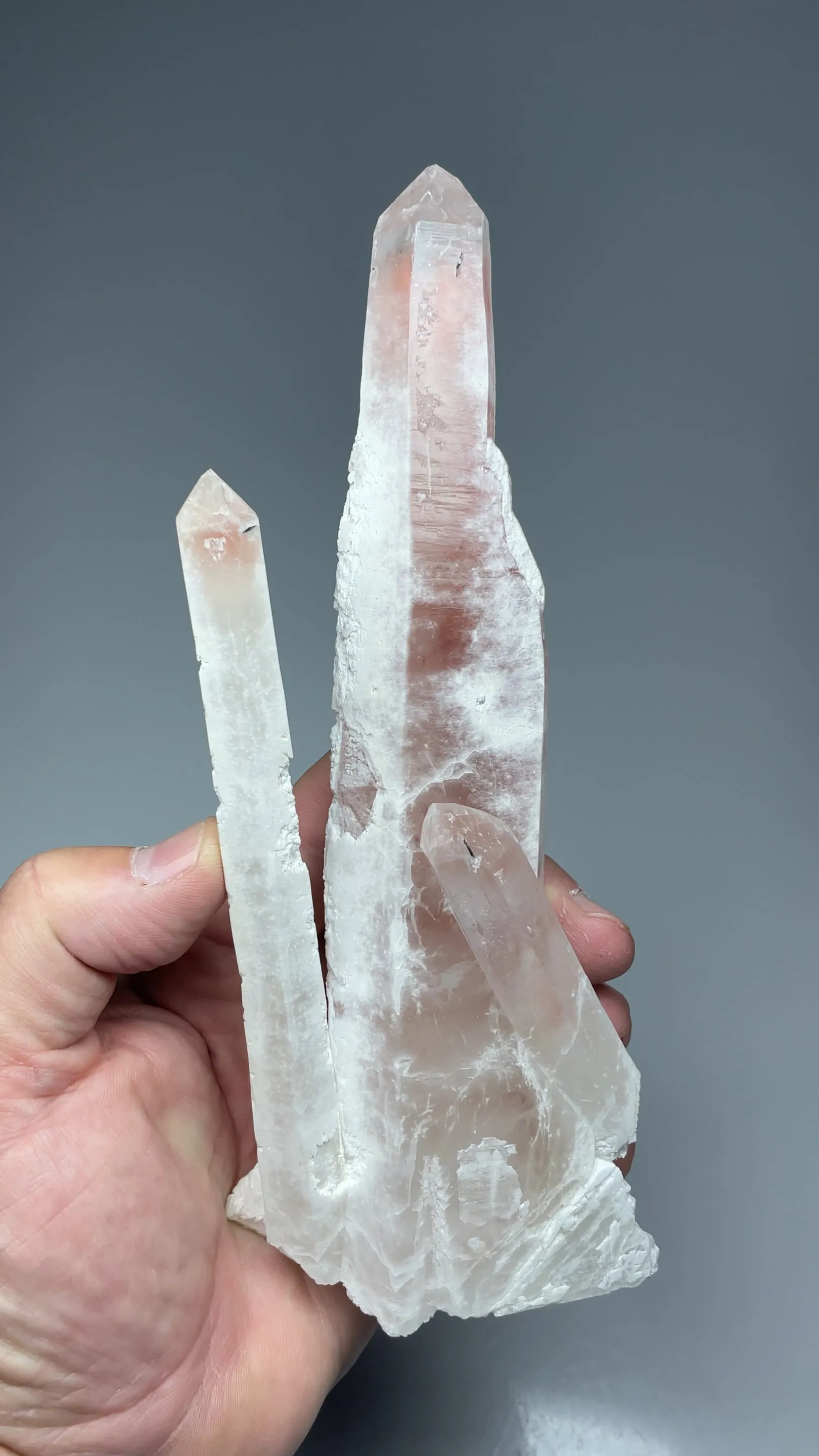 Quartz with Hematite - image 2