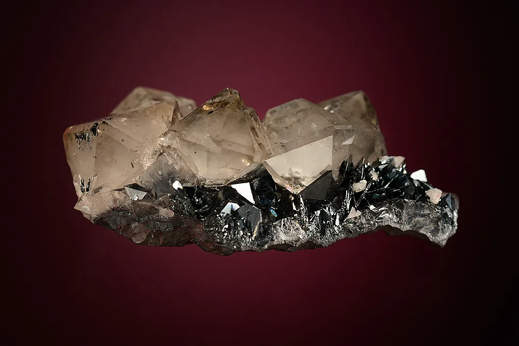 Quartz with Hematite - image 3