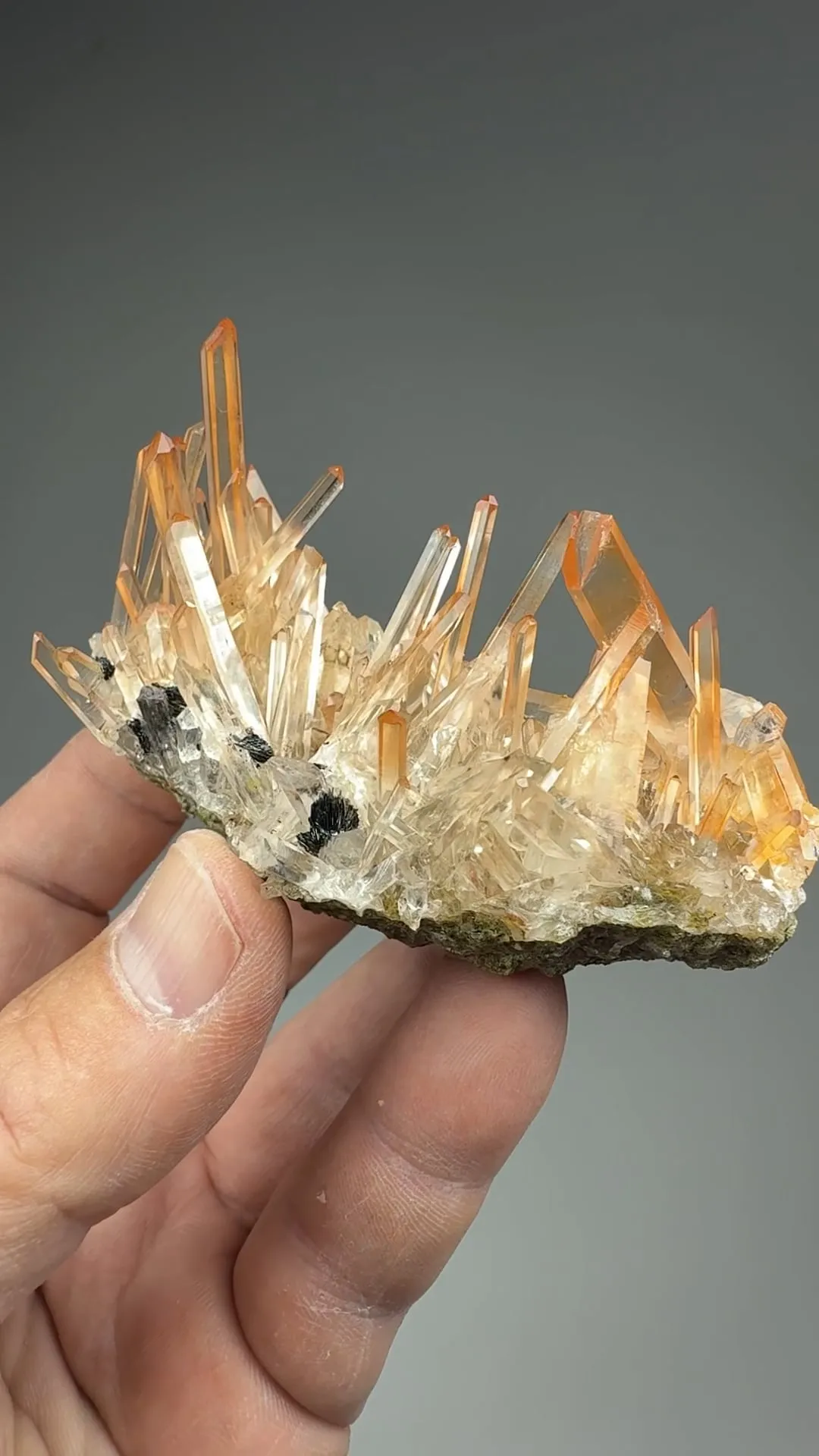 Quartz with Hematite - image 2