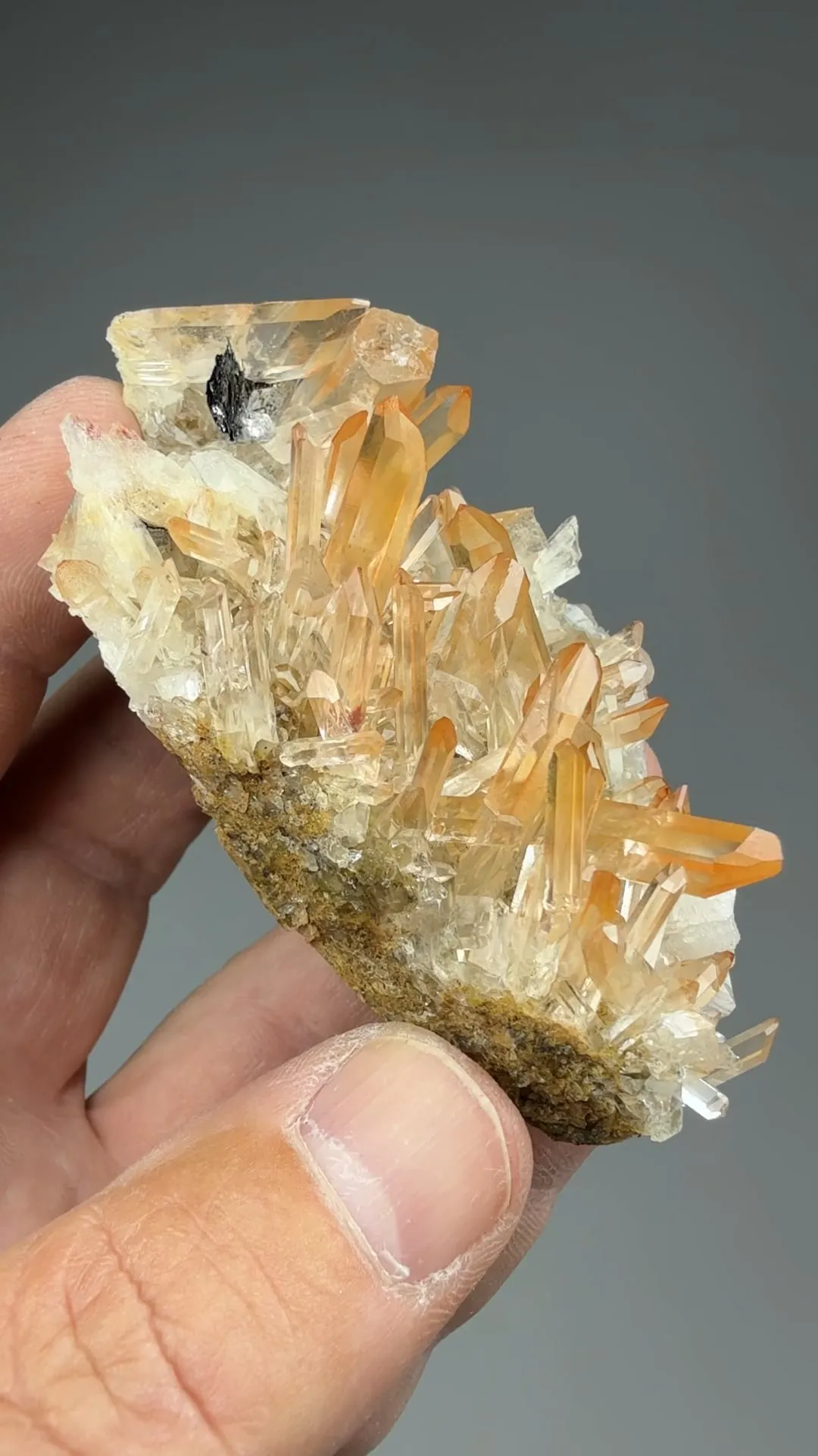 Quartz with Hematite - image 2