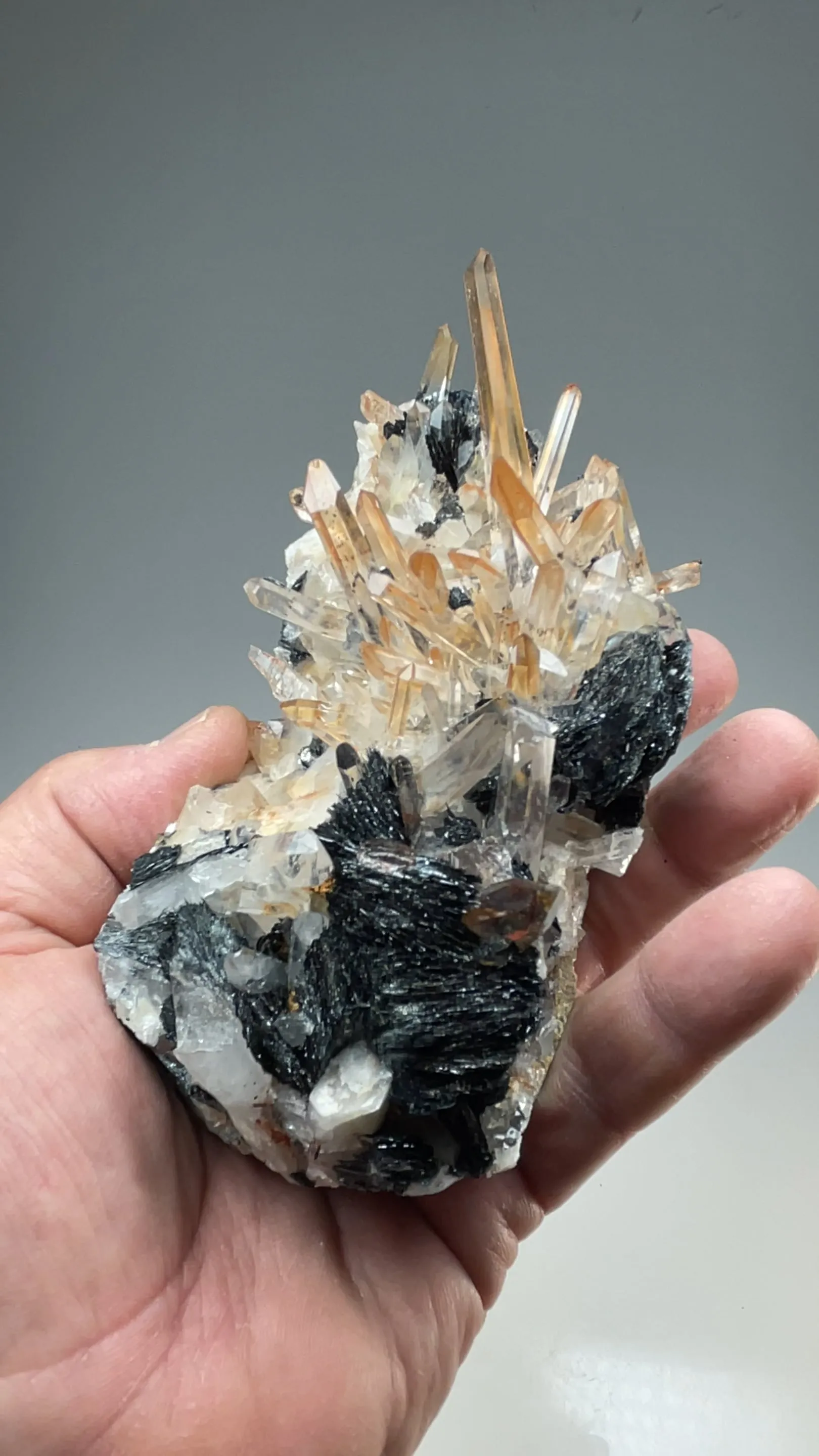 Quartz with Hematite - image 2