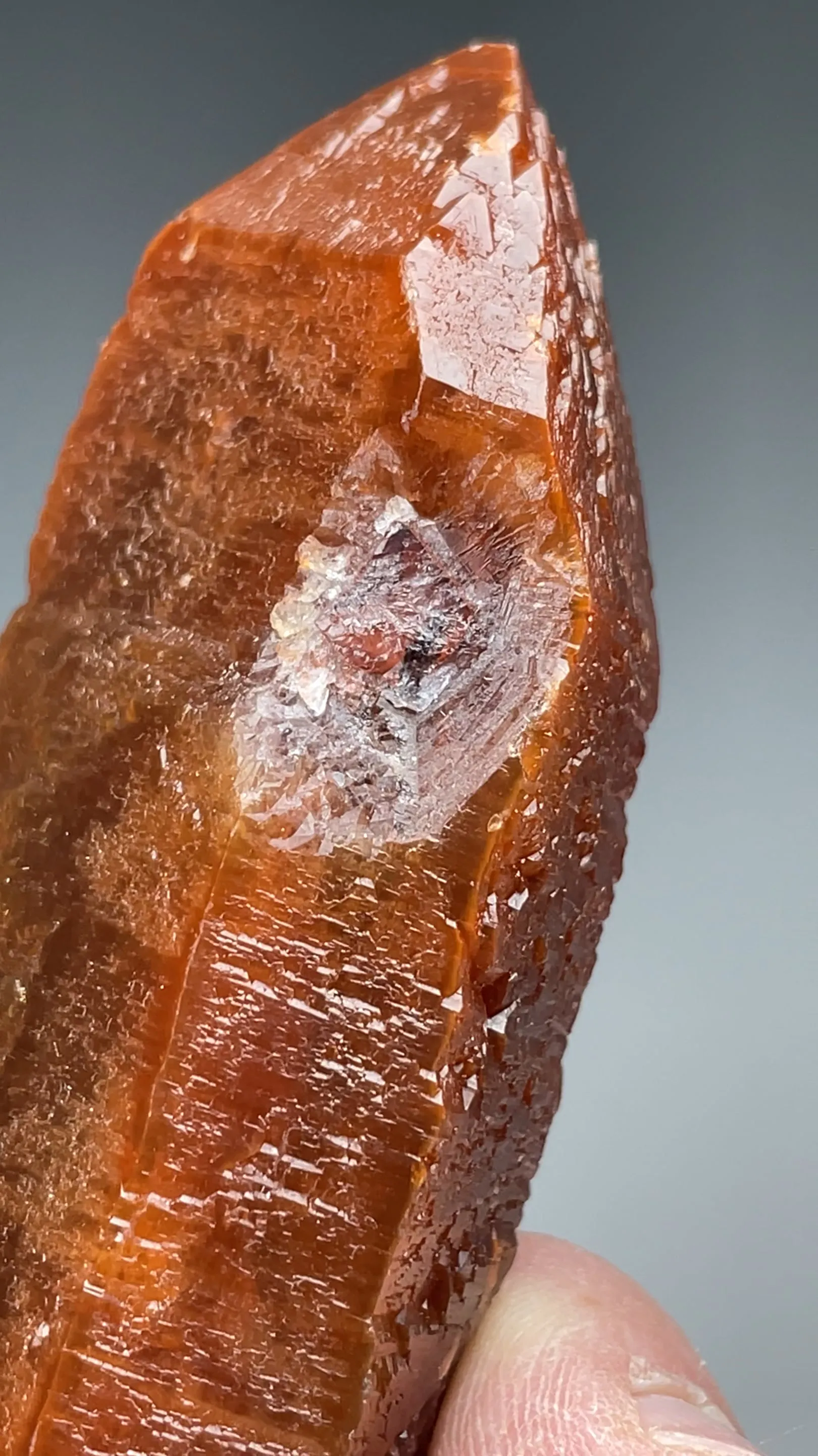 Quartz with Hematite - image 2