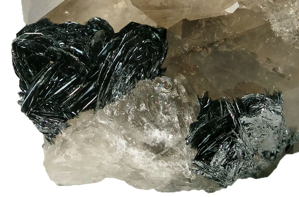 Quartz With Hematite - image 5