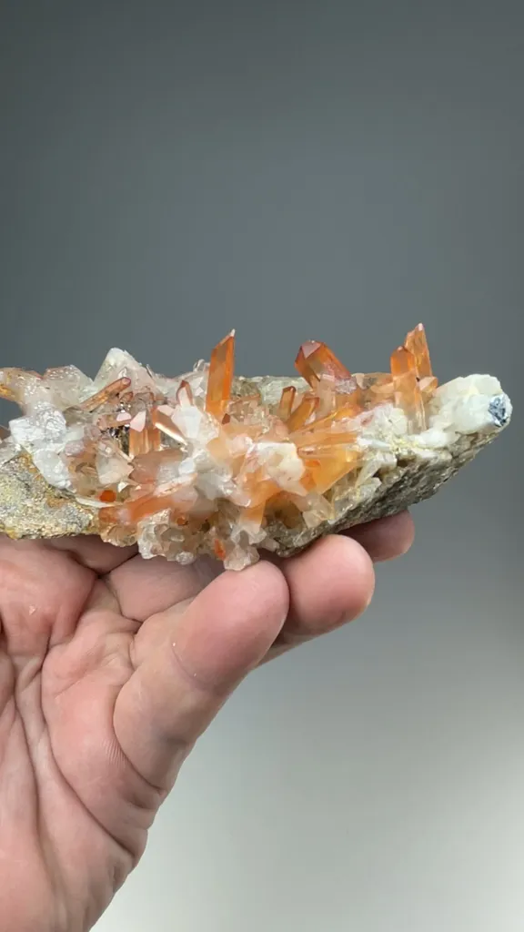 Quartz with Hematite - image 2