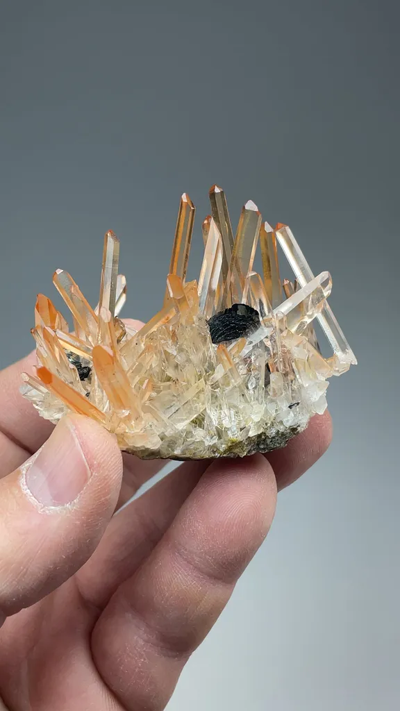 Quartz with Hematite - image 2