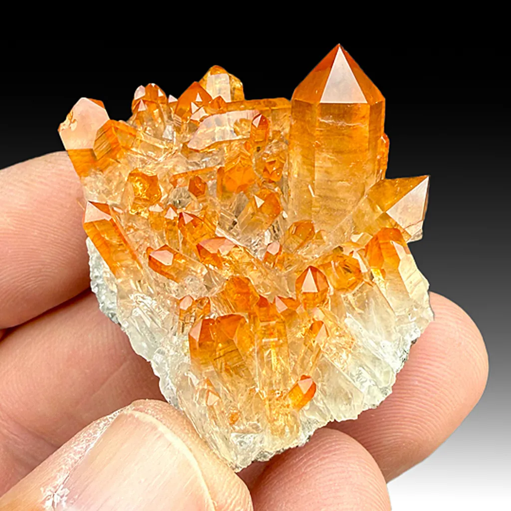 Quartz with Hematite image