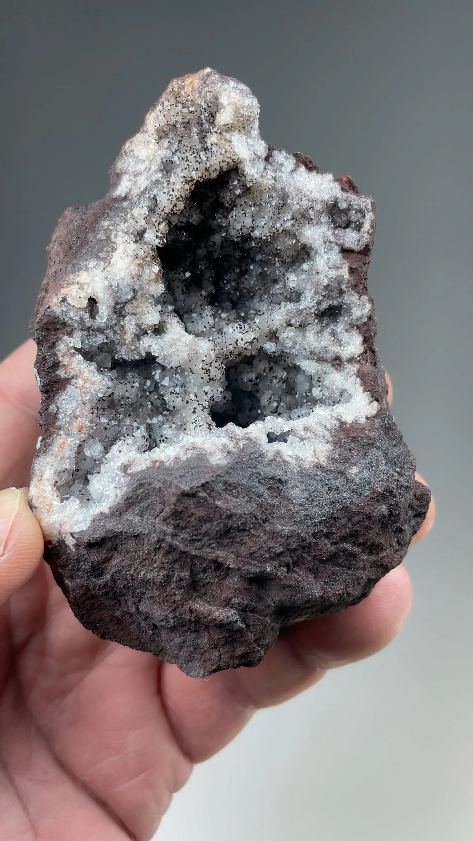 Quartz with Hematite - image 2