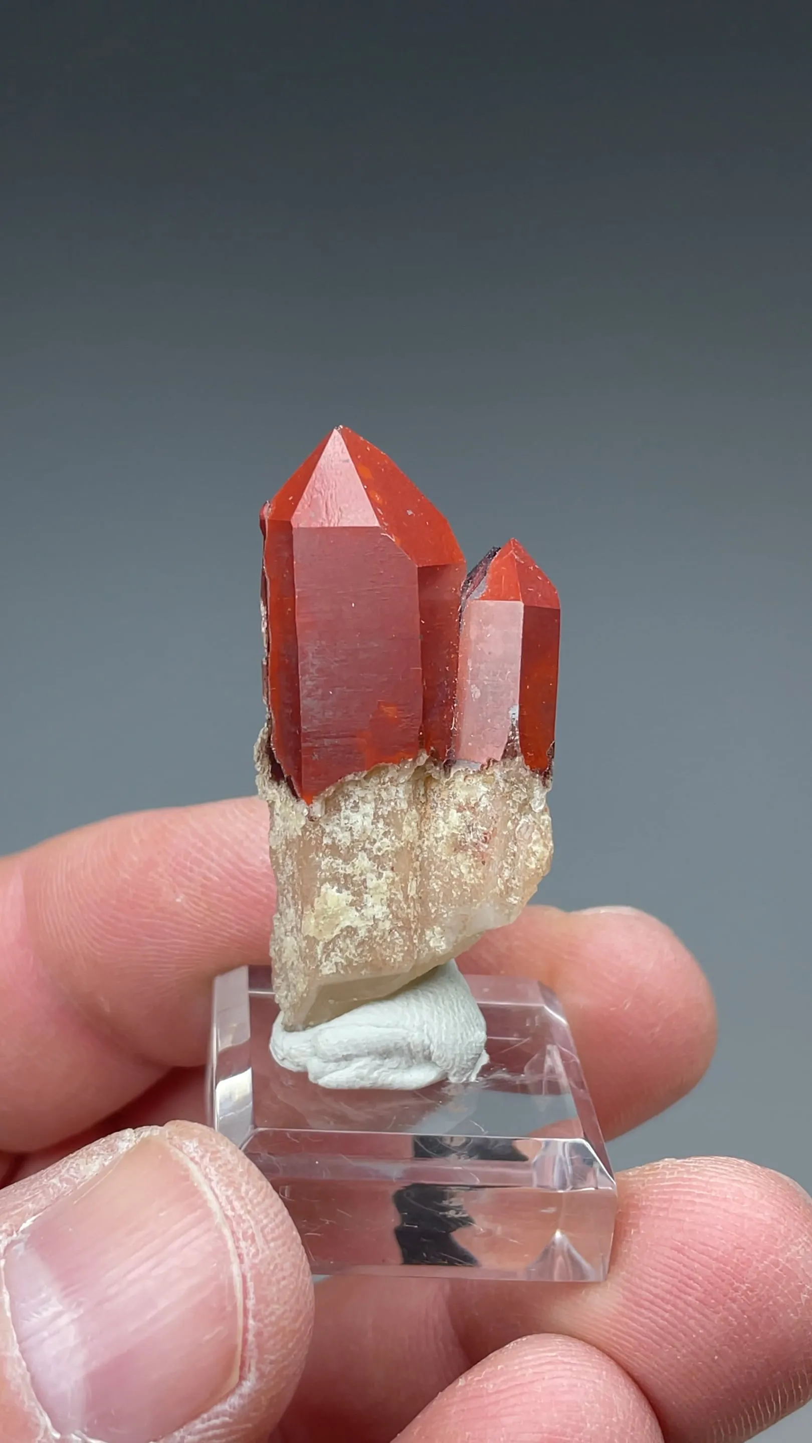 Quartz with Hematite - image 2