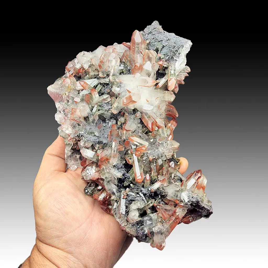 Quartz with Hematite image