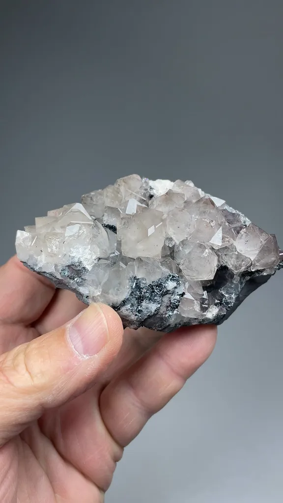 Quartz with Hematite - image 2