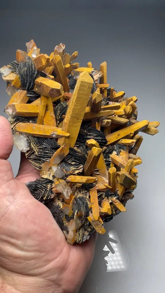 Quartz with Hematite - image 2