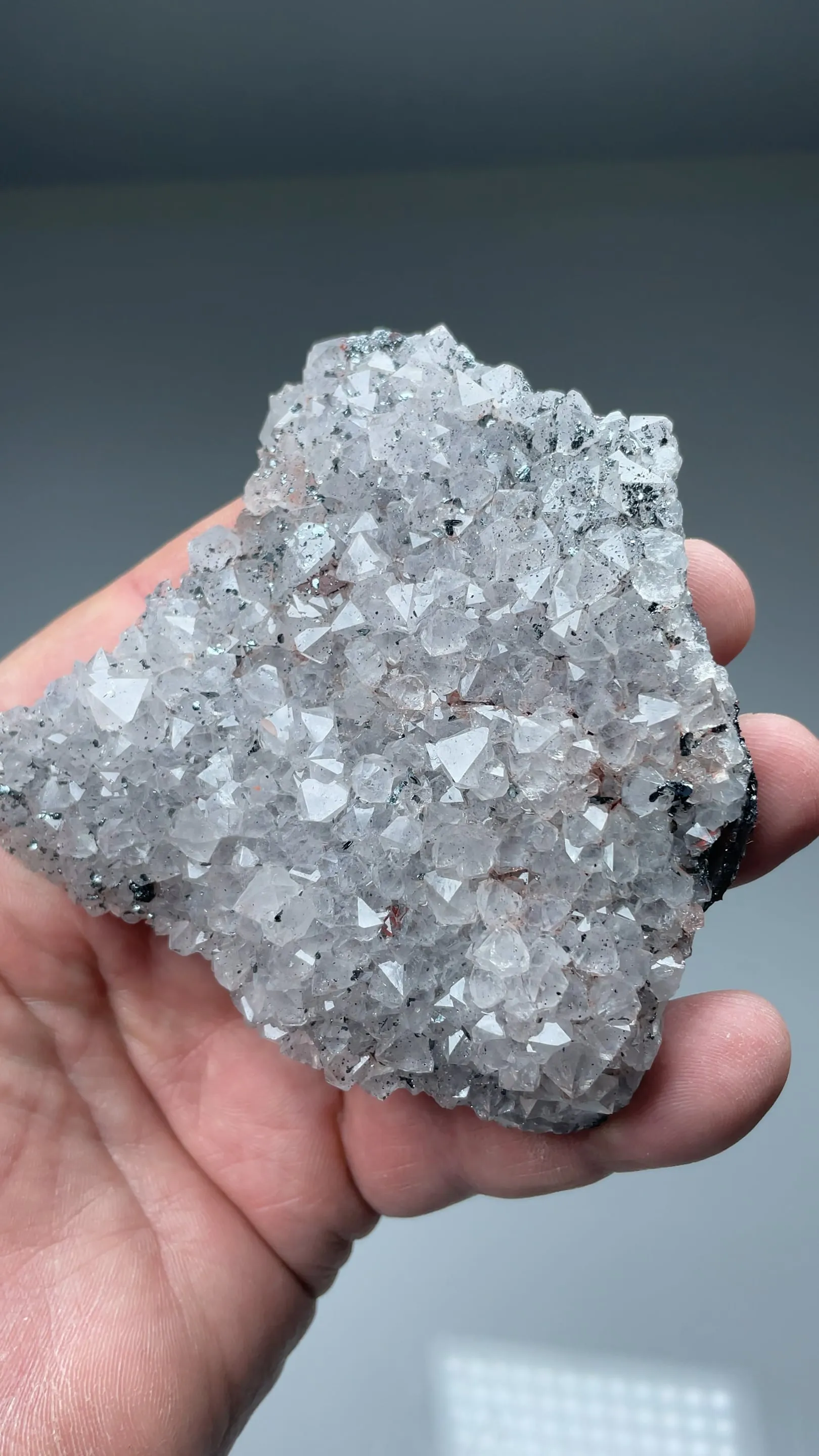 Quartz with Hematite - image 2