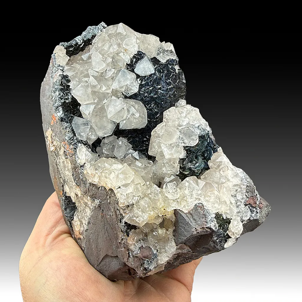 Quartz with Hematite image