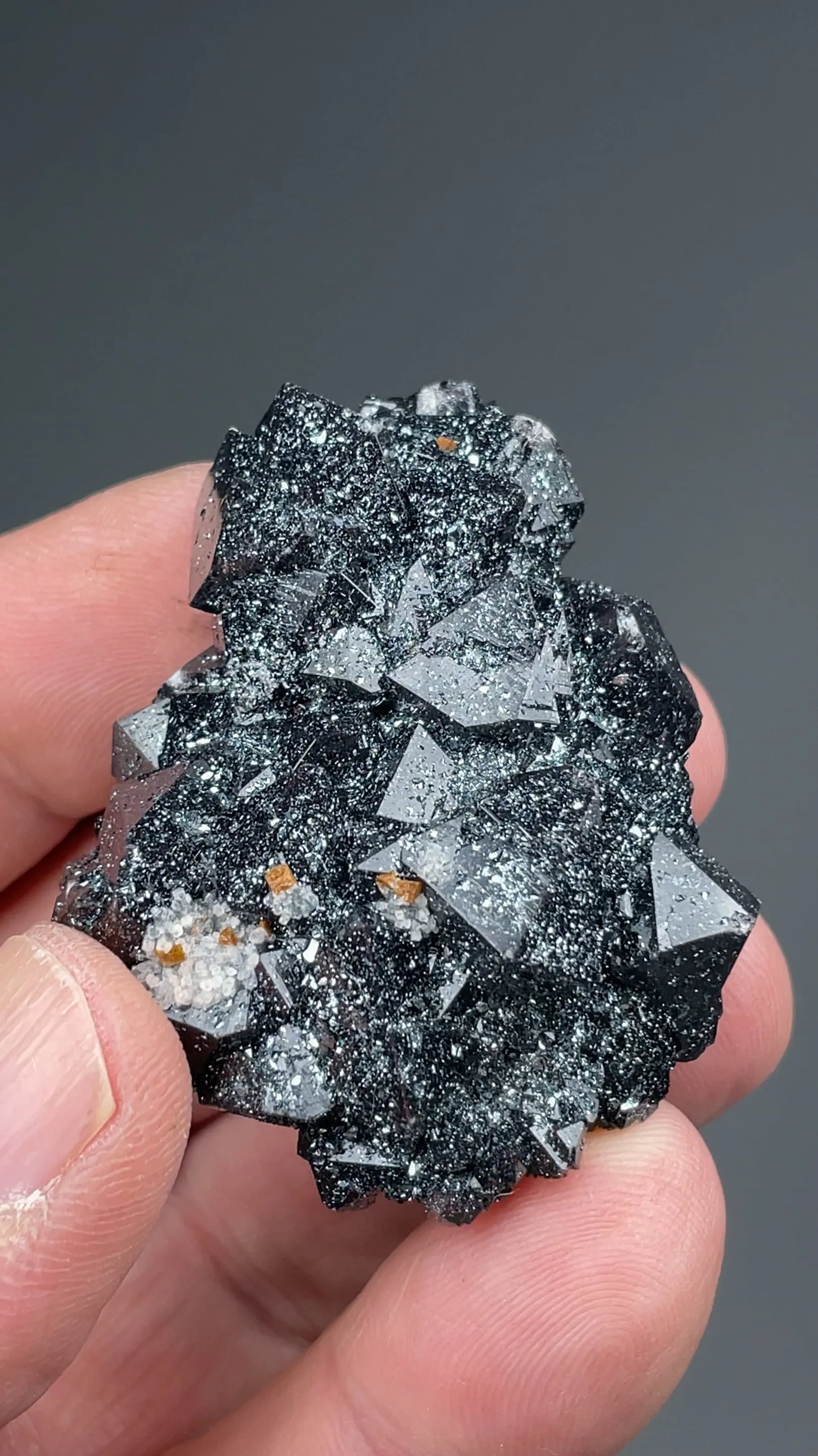 Quartz with Hematite, Calcite - image 2