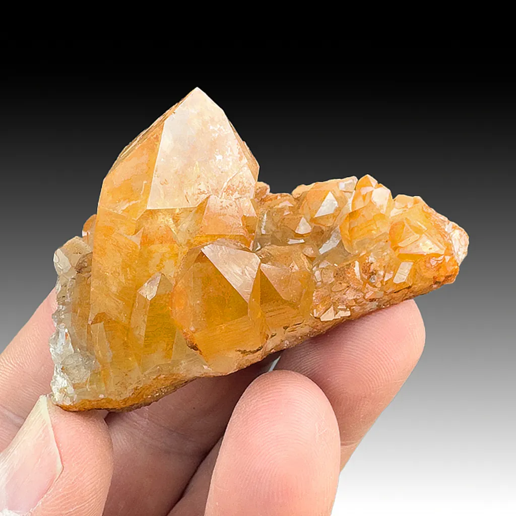 Quartz with Hematite image