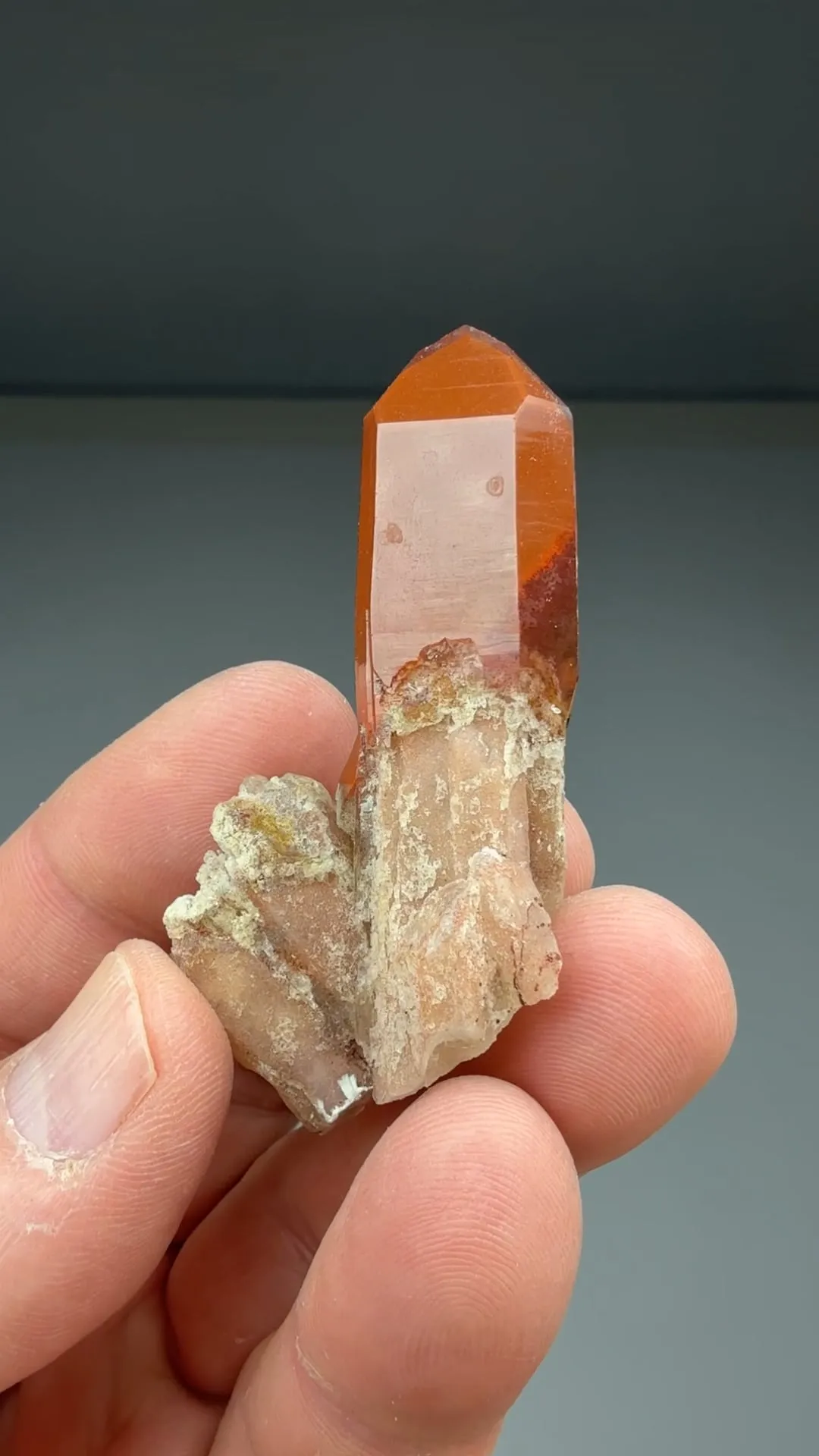 Quartz with Hematite - image 2