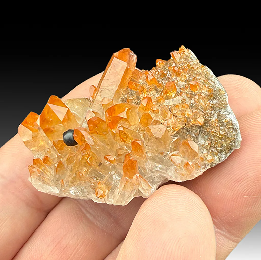 Quartz with Hematite image