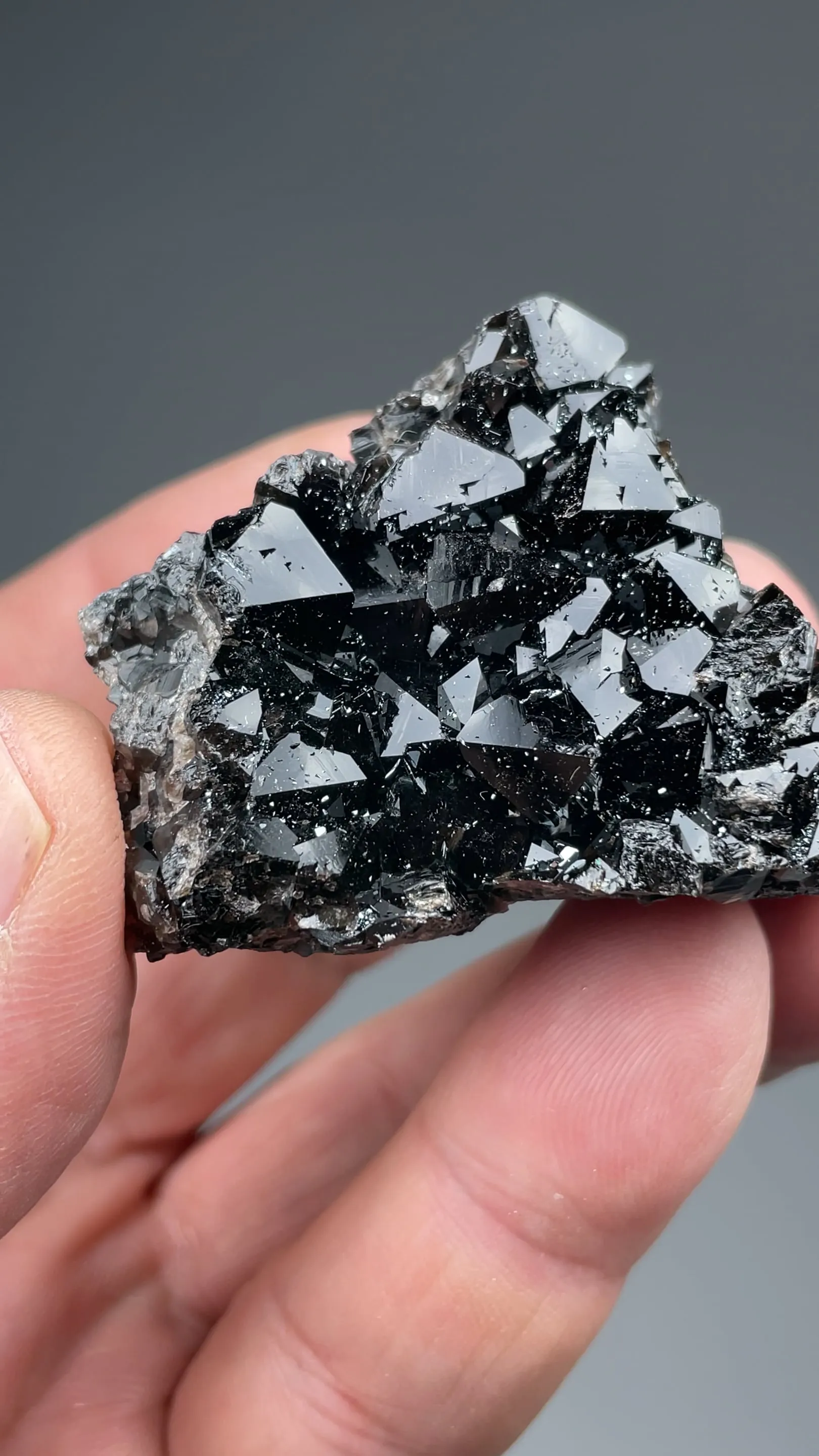 Quartz with Hematite - image 2