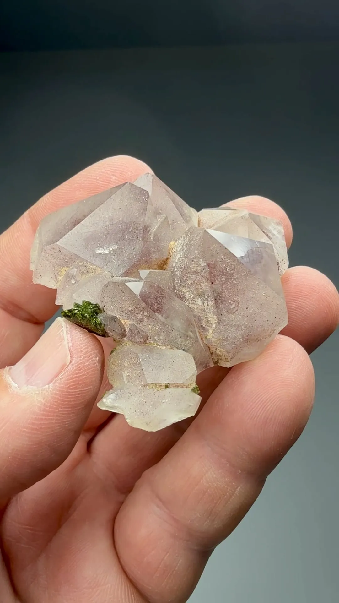 Quartz with Hematite, Epidote inclusions - image 2
