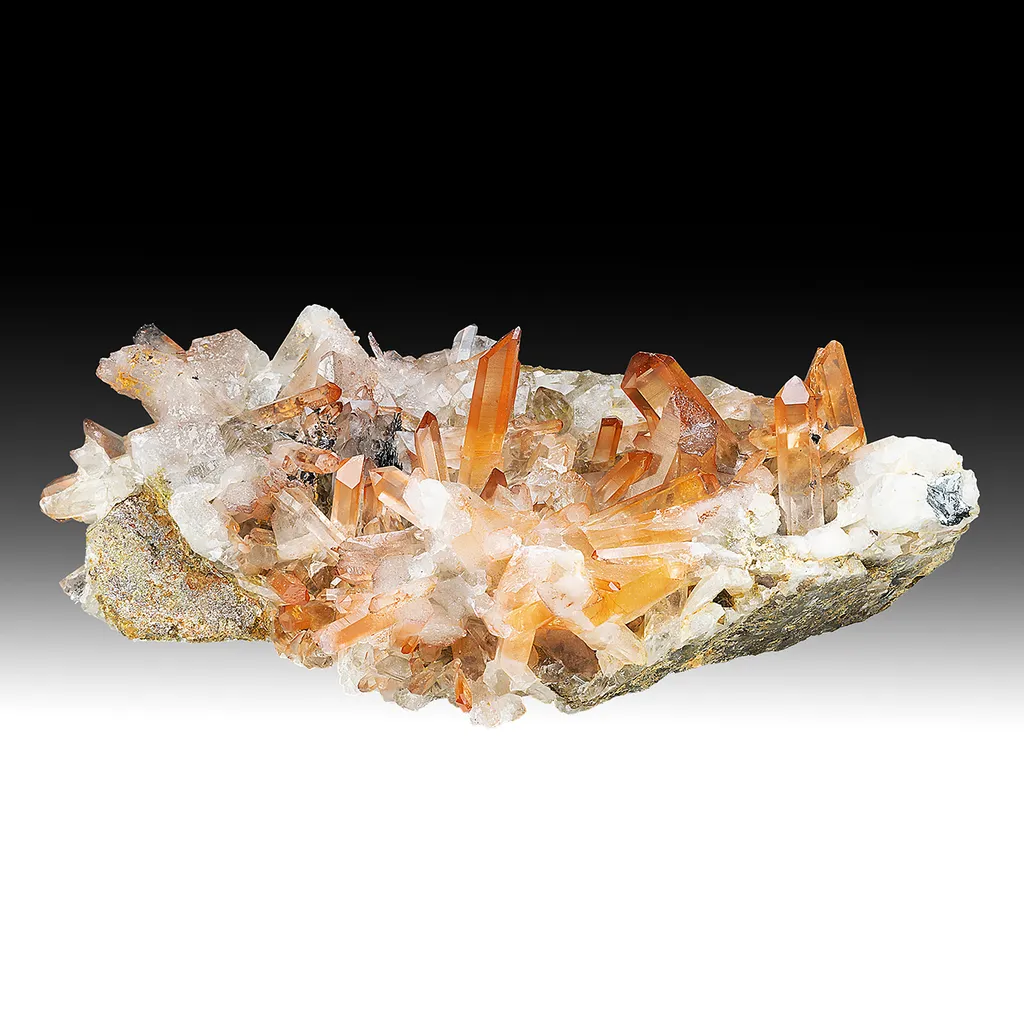 Quartz with Hematite image