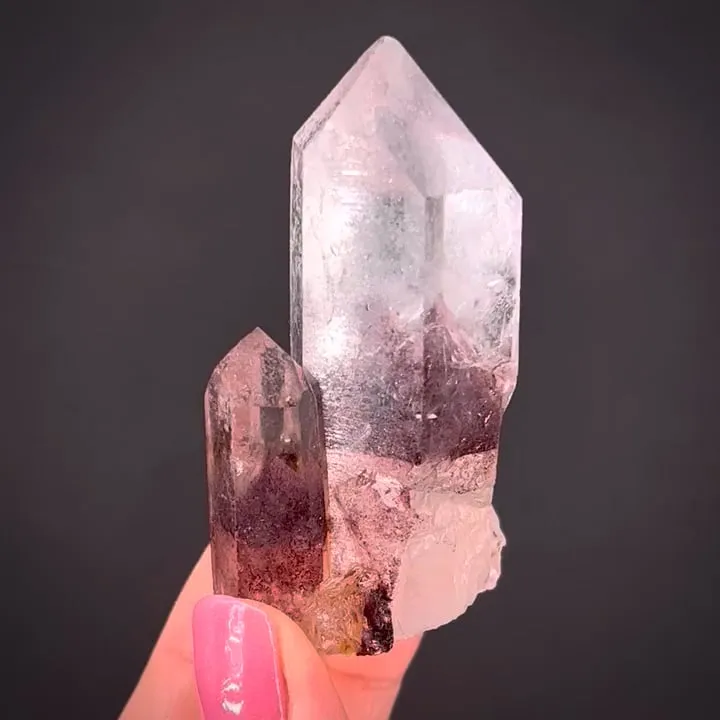 Quartz with Hematite inclusions image