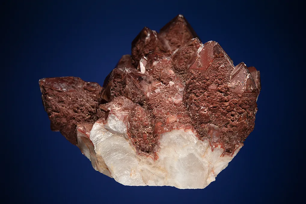 Quartz with Hematite inclusions - image 3