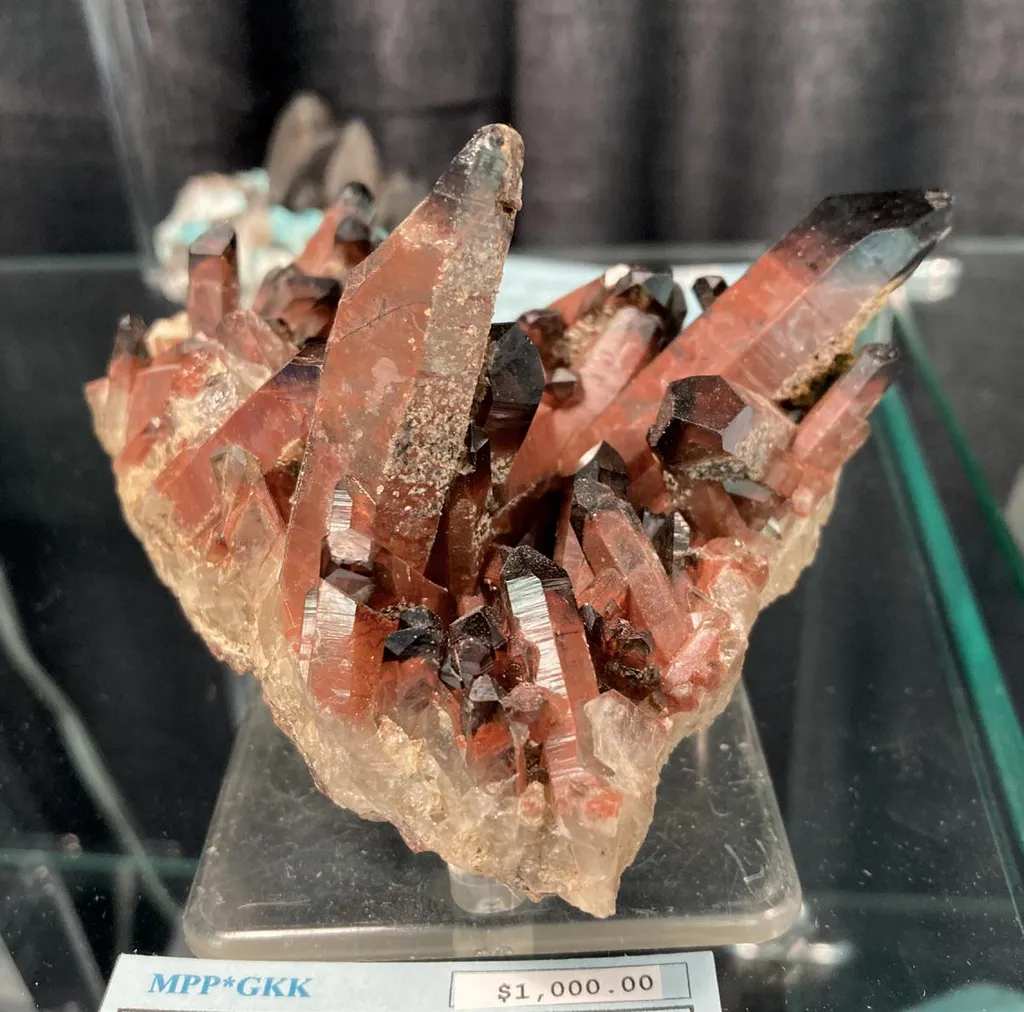 Quartz with Hematite inclusions image