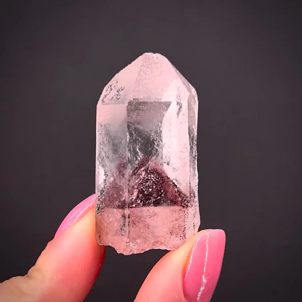 Quartz with Hematite inclusions - image 1