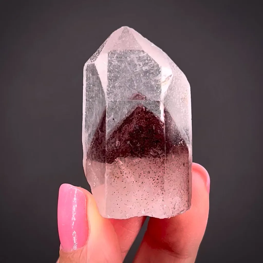 Quartz with Hematite inclusions image