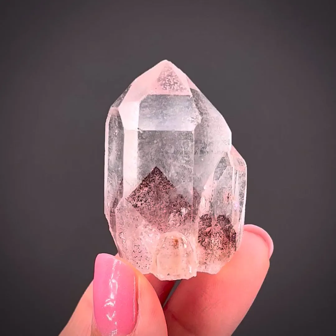 Quartz with Hematite inclusions - image 1