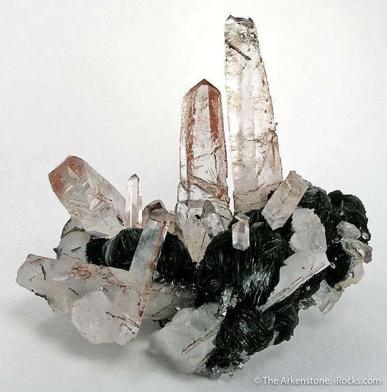 Quartz With Hematite Inclusions on Hematite image