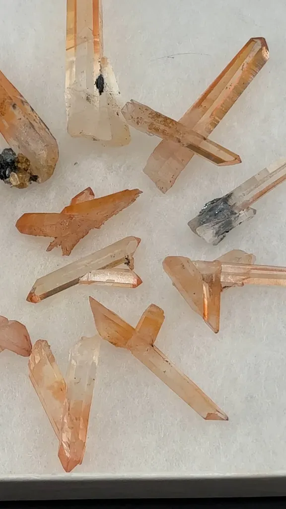 Quartz with Hematite set image