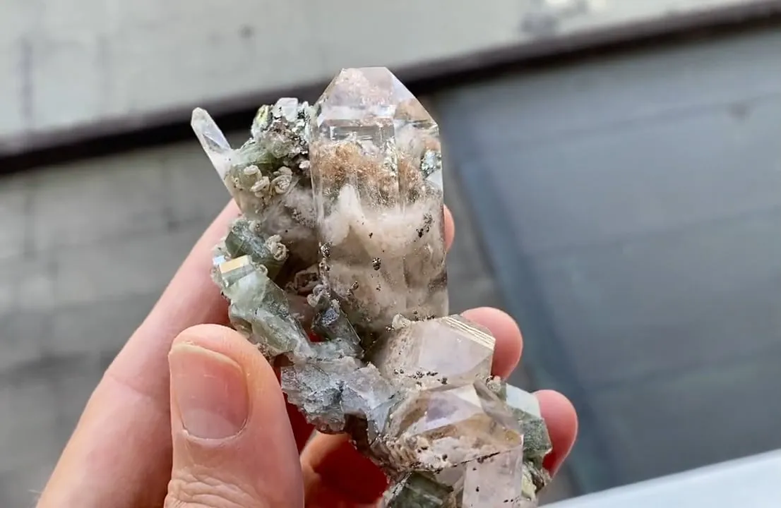 Quartz with inclusions and Fluorapatite, Marcasite, Muscovite and Siderite - image 7